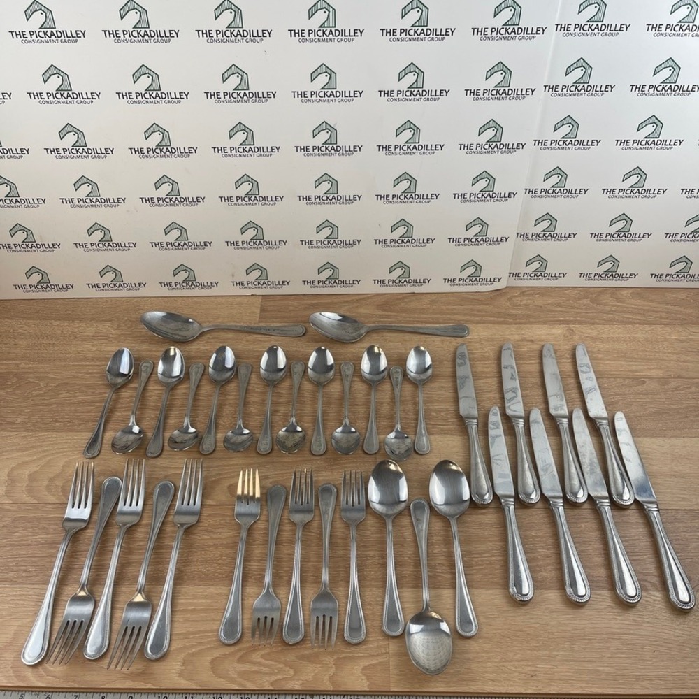 Wallace Roberts & Belk 36pc 18/10 Stainless Steel Flatware Mixed Set Silver